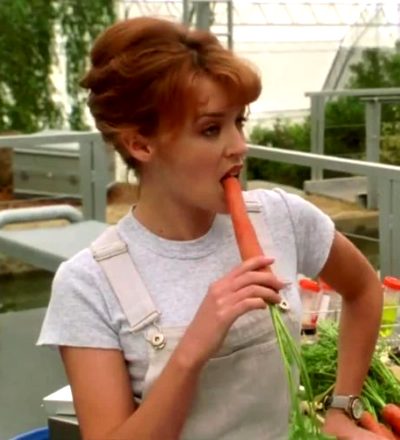 Kylie Minogue Has Been Trying To Grow A Carrot All Year. Check Out How Proud She Is.