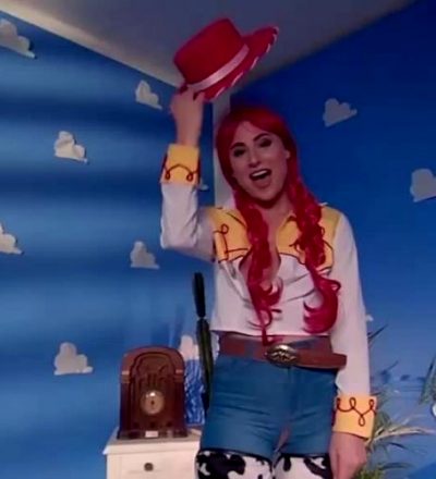 Lindsey Cruz Cosplays Jessie From “Toy Story”