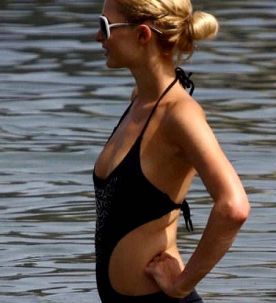 Paris Hilton Shakes Her Ass In A Little Swimsuit