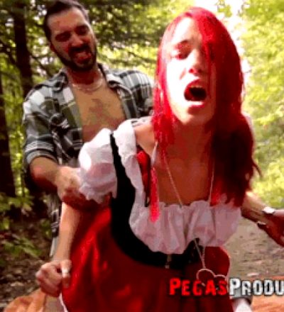 Redhead Cosplay Fucking doggystyle outdoor